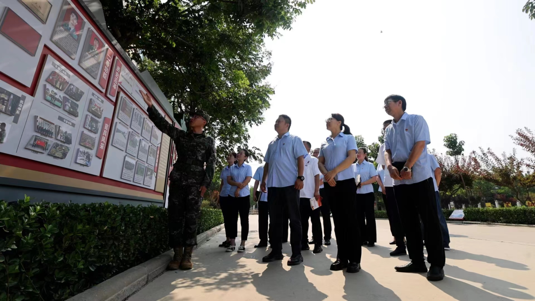 對(duì)標(biāo)學(xué)習(xí)，走進(jìn)最可愛的人